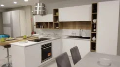 Cucina bianca design con penisola Time 1 Gentili group in Offerta Outlet