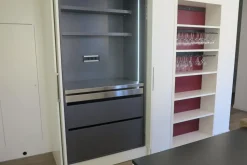 Cucina bianca moderna ad isola Kristal Artigianale in Offerta Outlet