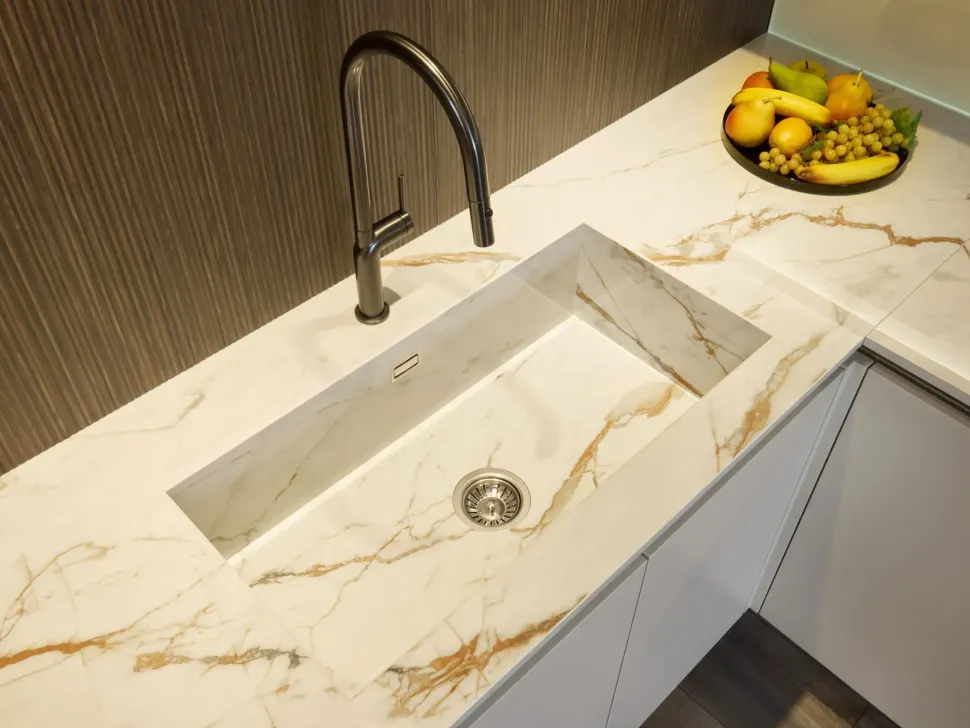 Cucina bianca moderna ad angolo Diotti.com Eleven 01 outlet a soli 24490 Euro