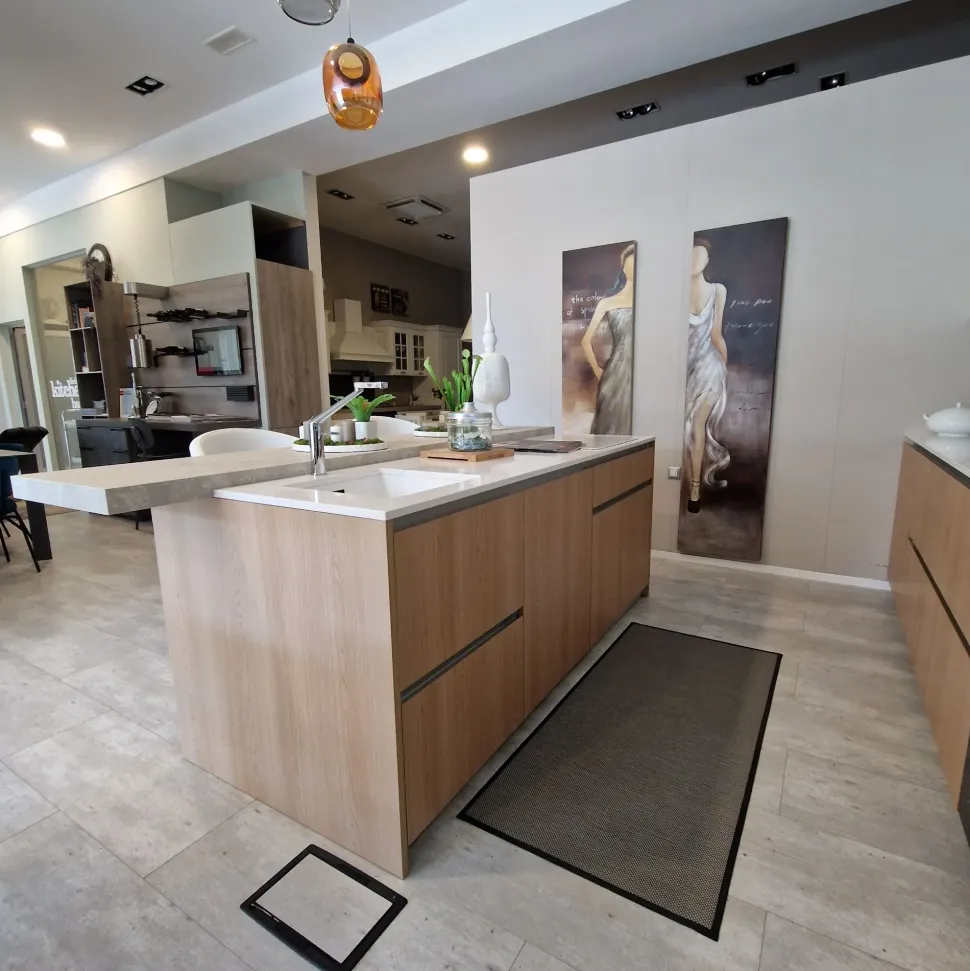 Cucina bianca moderna ad isola Scavolini Lumina