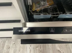 Cucina bianca moderna ad angolo Modula Febal in Offerta Outlet