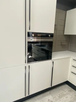 Cucina bianca moderna ad angolo Modula Febal in Offerta Outlet