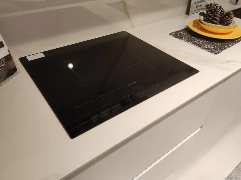 Cucina bianca moderna ad angolo Asia e time Arredo3 scontata