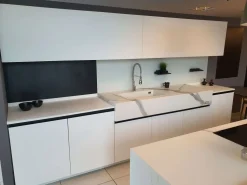 Cucina bianca moderna con isola K3 kali Arredo3 in offerta