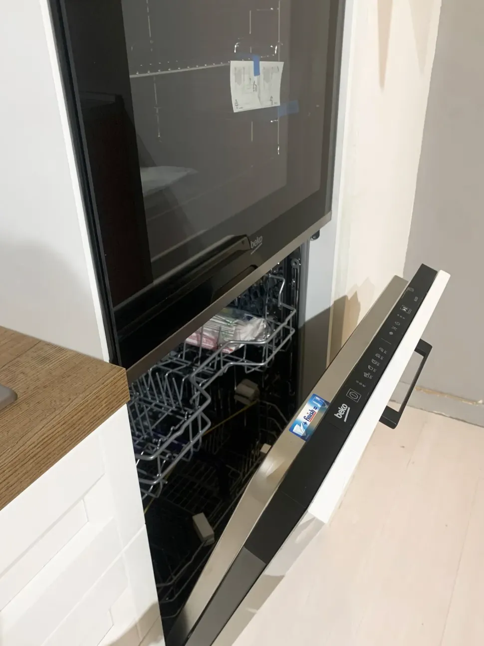 Cucina bianca moderna lineare Futura Artec