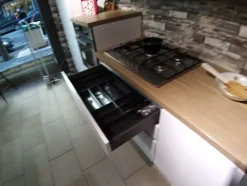 Cucina bianca moderna lineare Ginevra Aran