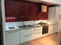 Cucina bianca moderna lineare Modello diamante Veneta cucine scontata
