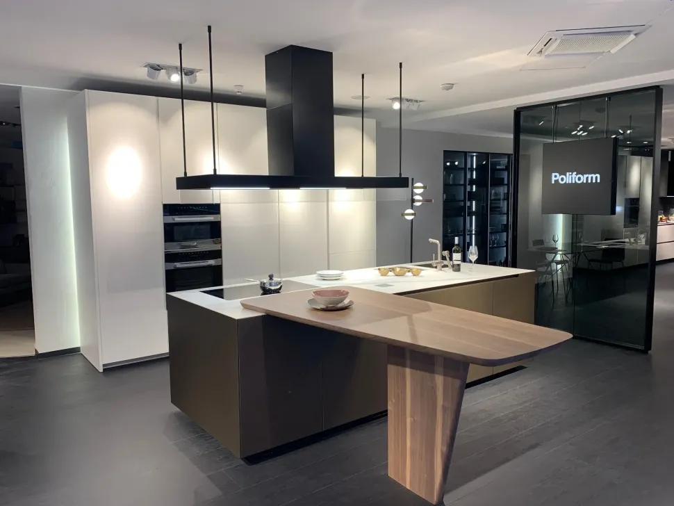 Cucina bianca moderna Phoenix 840 Poliform in Offerta Outlet