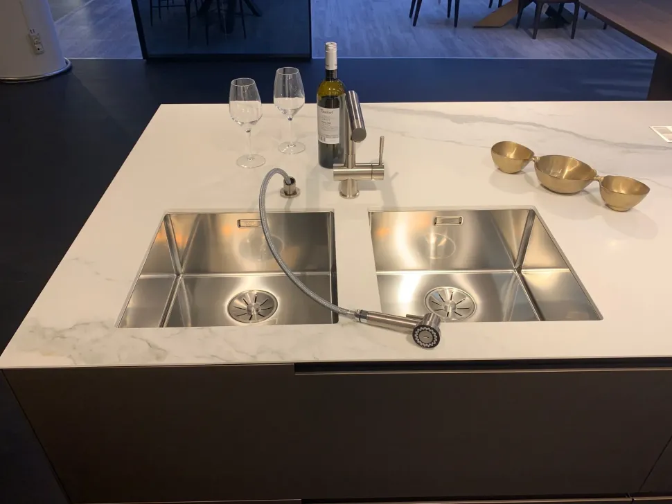 Cucina bianca moderna Phoenix 840 Poliform in Offerta Outlet