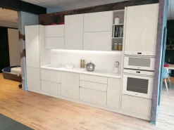 Cucina bianca moderna Time: lineare e pratica, Frighetto.