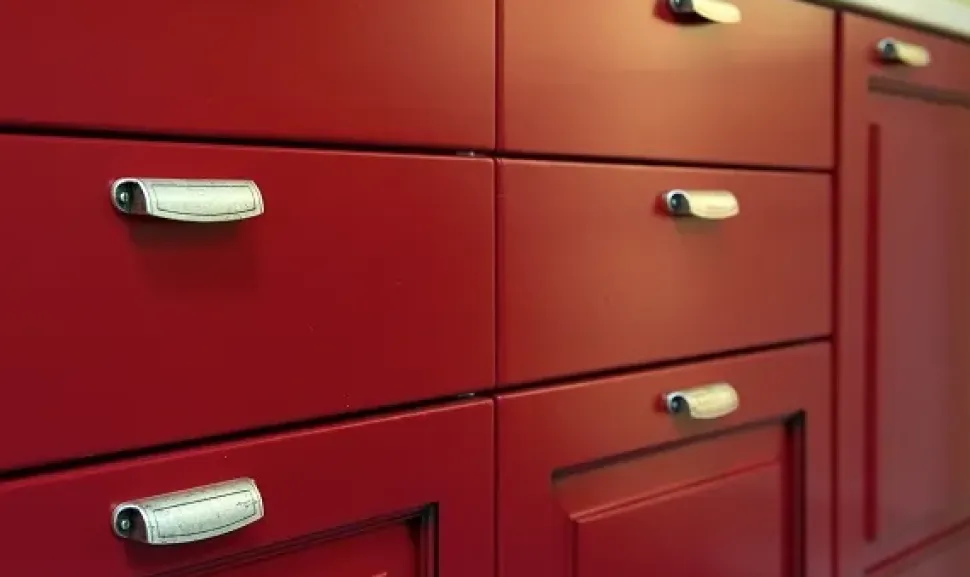 Cucina Bindi cucine country lineare rossa in legno Melarancia