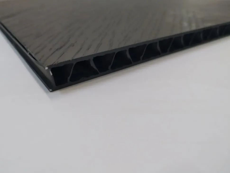 Cucina Binova design ad isola rovere moro in legno Mantis + bluna laccato