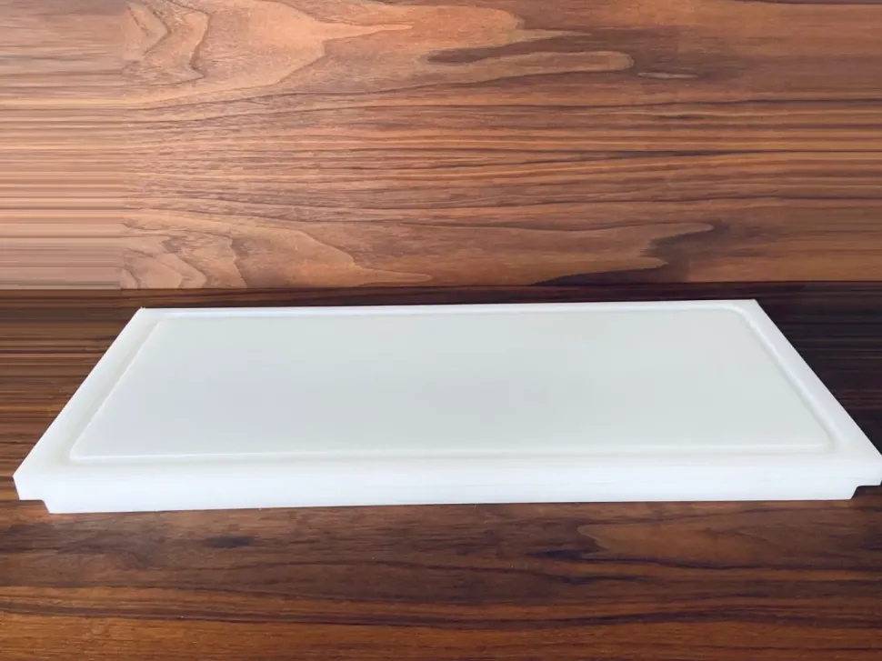 Cucina Boffi design lineare bianca in hpl Tagliere grand chef