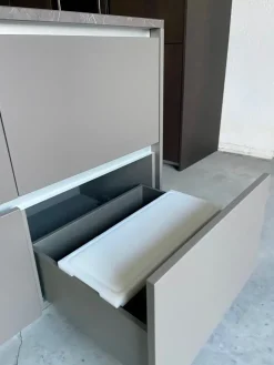 Cucina Boffi design lineare bianca in hpl Tagliere grand chef