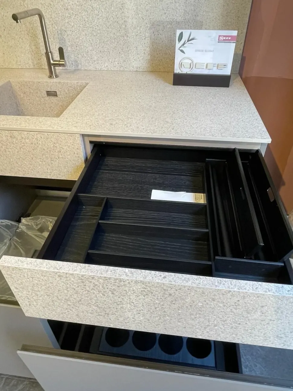 Cucina Cesar moderna ad angolo tortora in laminato opaco Maxima 2.2