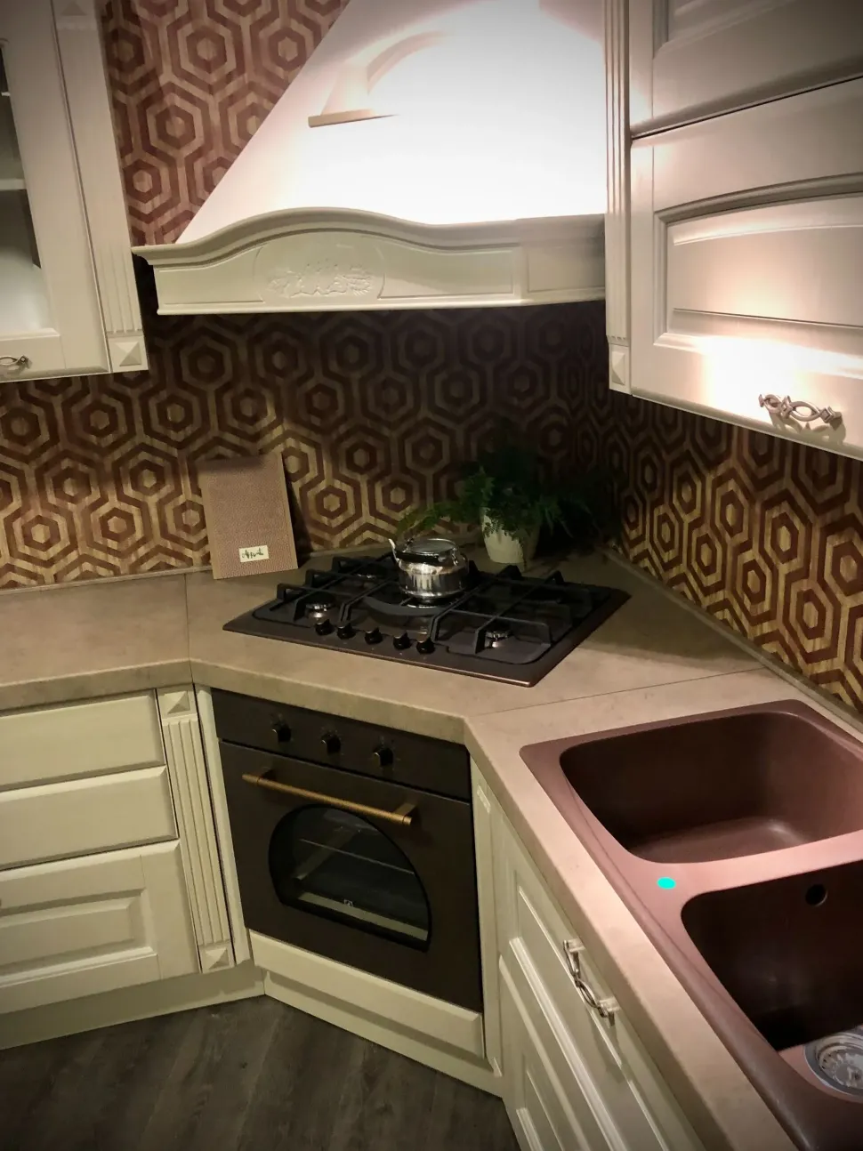 Cucina classica ad angolo Olimpia Mobilturi a prezzo ribassato