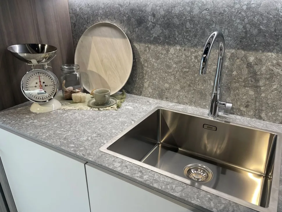 Cucina Cloe moderna grigio Arredo3 lineare scontata 50%