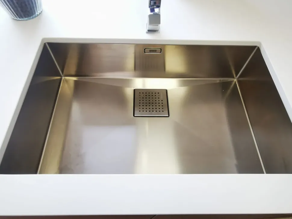 Cucina con isola design bianca Arrex Cavallo a soli 8800 Euro