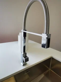 Cucina con isola design bianca Arrex Cavallo a soli 8800 Euro