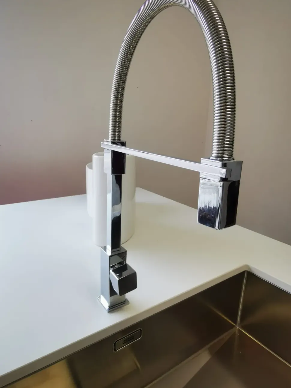 Cucina con isola design bianca Arrex Cavallo a soli 8800 Euro