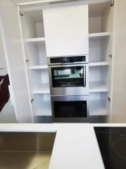 Cucina con isola design bianca Arrex Cavallo a soli 8800 Euro