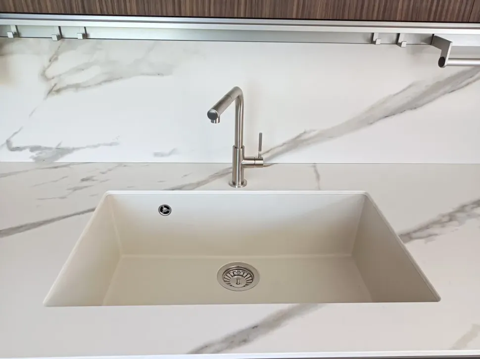 CUCINA con isola Ernestomeda Sign SCONTATA 42%