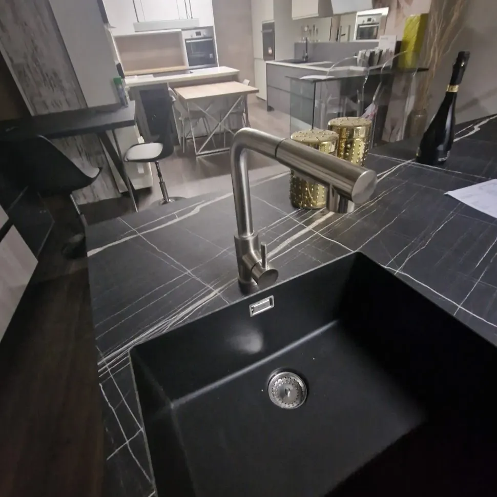 CUCINA con isola Essebi Seta bianca SCONTATA 39%