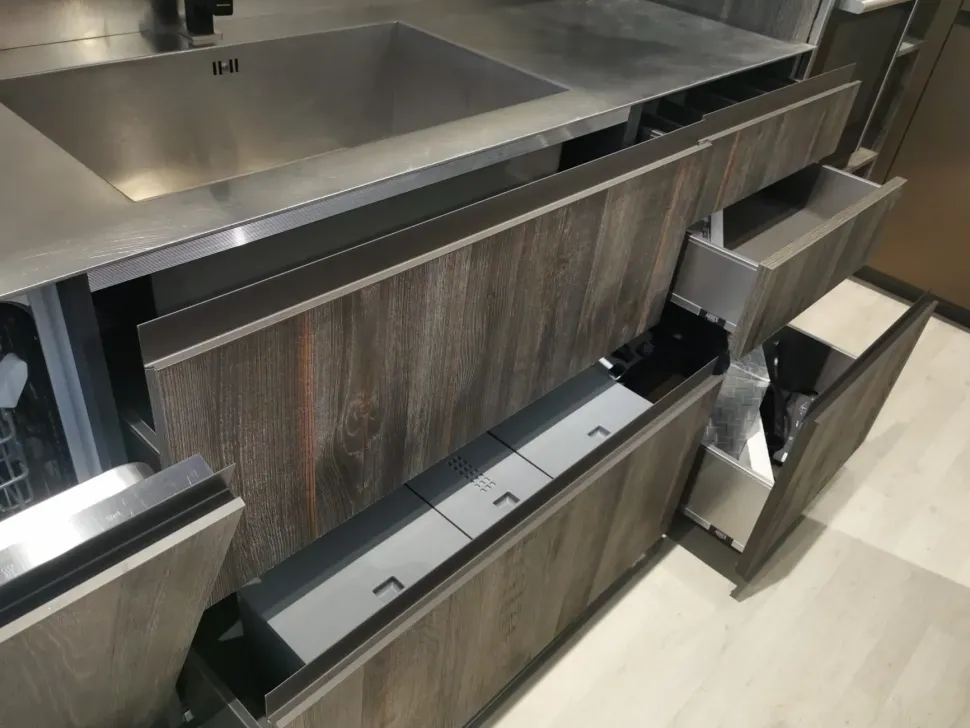 Cucina con isola in laminato materico altri colori Arrex a prezzo ribassato