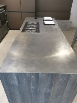 Cucina con isola in laminato materico altri colori Arrex a prezzo ribassato