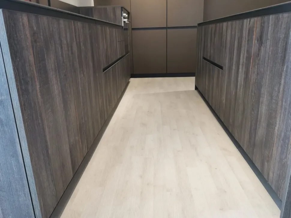 Cucina con isola in laminato materico altri colori Arrex a prezzo ribassato