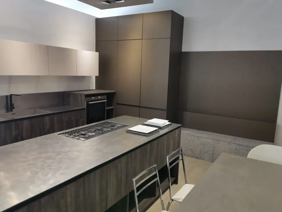 Cucina con isola in laminato materico altri colori Arrex a prezzo ribassato