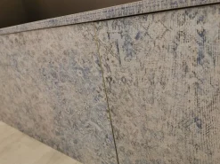 Cucina con isola in laminato materico altri colori Arrex a prezzo ribassato