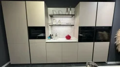 Cucina con isola in laminato materico a prezzo scontato 55%