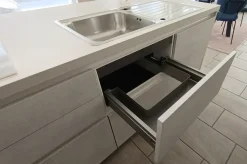 Cucina con isola in nobilitato bianca Green a prezzo ribassato