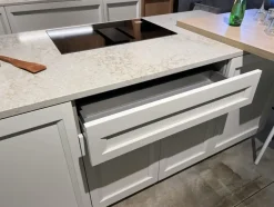 Cucina con isola in nobilitato bianca Palio a prezzo ribassato