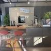 Cucina con isola in vetro a prezzo scontato 45%