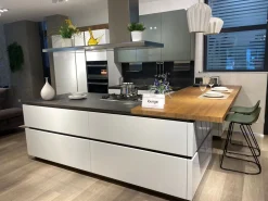 Cucina con penisola design bianca Veneta cucine Lounge a soli 15000 Euro
