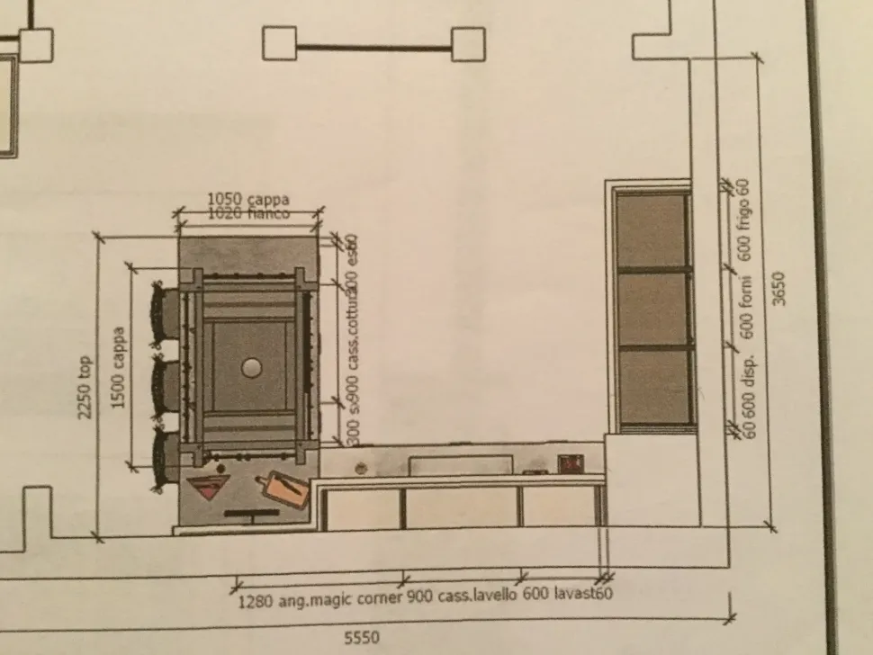Cucina con penisola in laccato opaco bianca English mood a prezzo ribassato