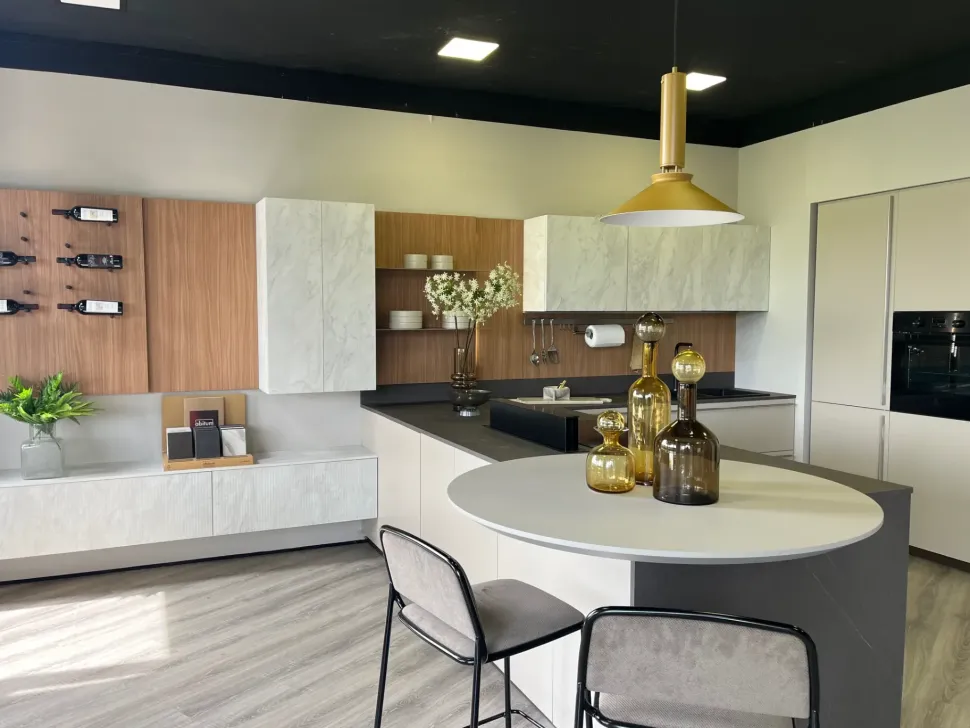Cucina con penisola in laminato materico tortora Cucina febal casa a prezzo ribassato