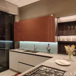 Cucina con penisola in laccata opaco a prezzo scontato 60%