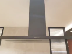 Cucina con penisola in laminato materico a prezzo scontato 33%