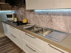 Cucina con penisola moderna bianca Arredo3 Frame a soli 8400 Euro