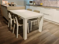 Cucina con penisola moderna bianca Arredo3 Frame a soli 8400 Euro