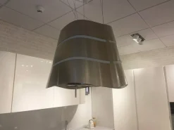 Cucina con penisola moderna bianca Ar