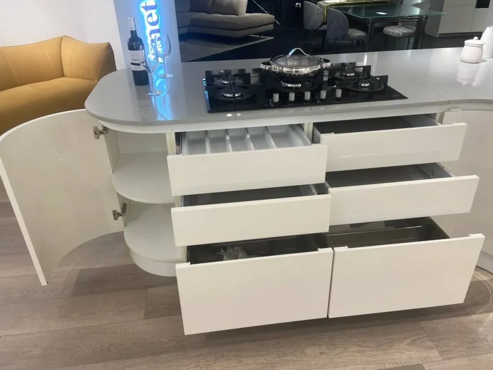 Cucina con penisola moderna bianca Ar