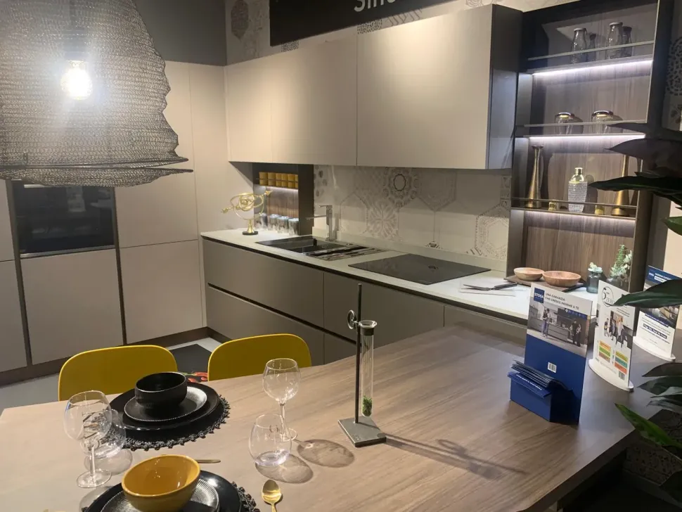 Cucina con penisola moderna tortora Stosa Infinity a soli 11972 Euro