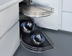 Cucina con penisola moderna Time Frighetto a prezzo ribassato