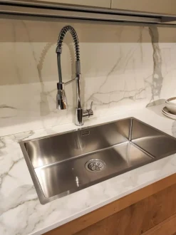 Cucina country con penisola Milano Veneta cucine a prezzo scontato