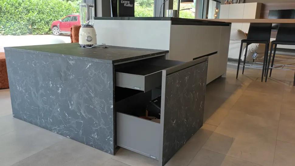 Cucina Cucina con isola mod. kronos di Arredo3 scontata -50%