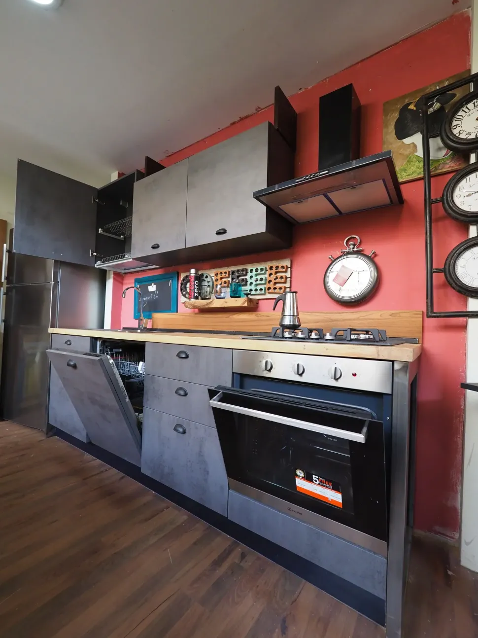 Cucina Cucina industrial piano legno lineare Outlet etnico con un ribasso imperdibile